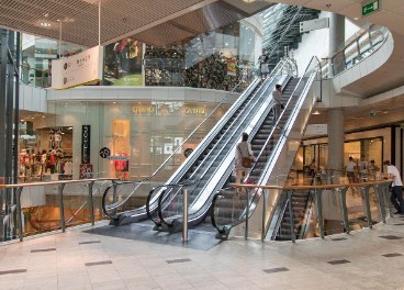 Interior de un centro comercial